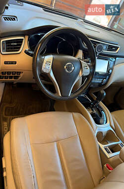 Внедорожник / Кроссовер Nissan Rogue 2016 в 
