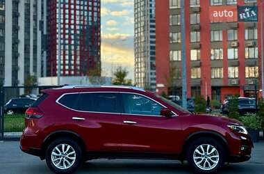 Внедорожник / Кроссовер Nissan Rogue 2016 в 