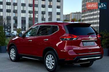 Внедорожник / Кроссовер Nissan Rogue 2016 в 