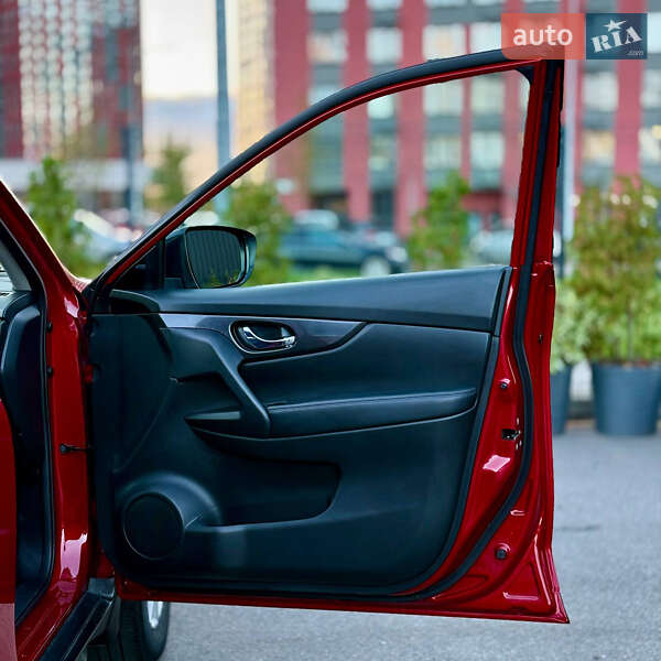 Позашляховик / Кросовер Nissan Rogue 2016 в Києві фото 41 Позашляховик / Кросовер Nissan Rogue 2016 в Києві