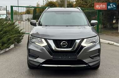 Позашляховик / Кросовер Nissan Rogue 2018 в 