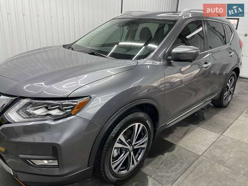 Внедорожник / Кроссовер Nissan Rogue 2016 в Днепре