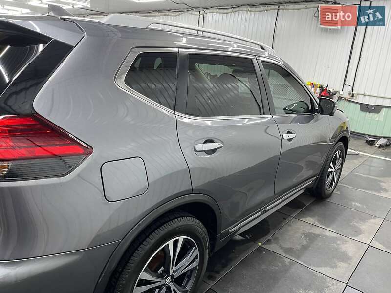 Внедорожник / Кроссовер Nissan Rogue 2016 в Днепре