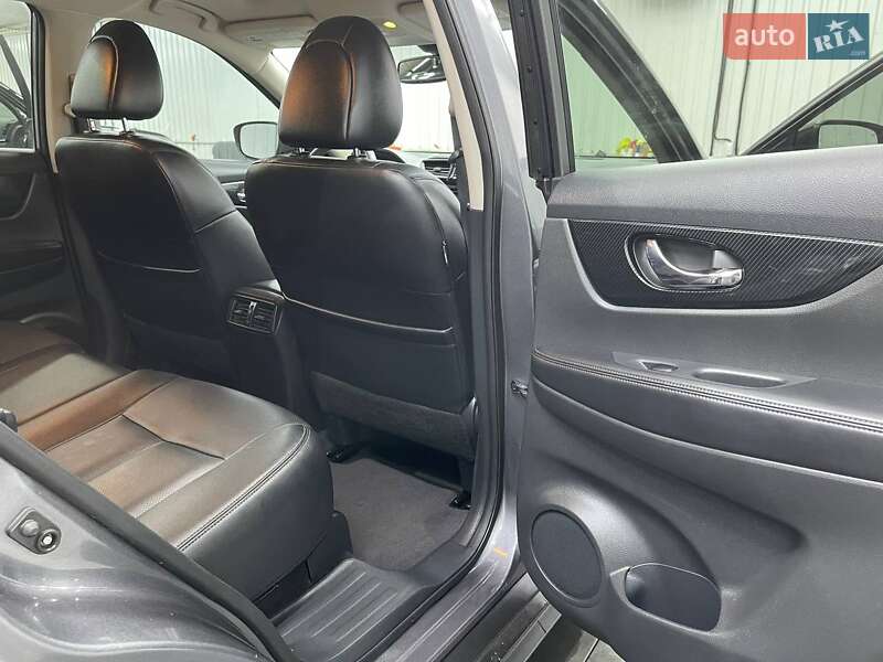 Внедорожник / Кроссовер Nissan Rogue 2016 в Днепре