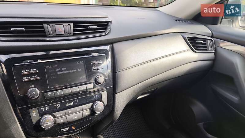 Внедорожник / Кроссовер Nissan Rogue 2017 в Тростянце фото 10 Внедорожник / Кроссовер Nissan Rogue 2017 в Тростянце