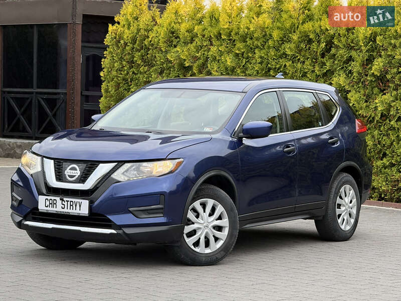 Внедорожник / Кроссовер Nissan Rogue 2017 в Стрые