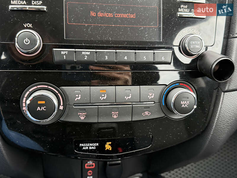 Внедорожник / Кроссовер Nissan Rogue 2017 в Стрые