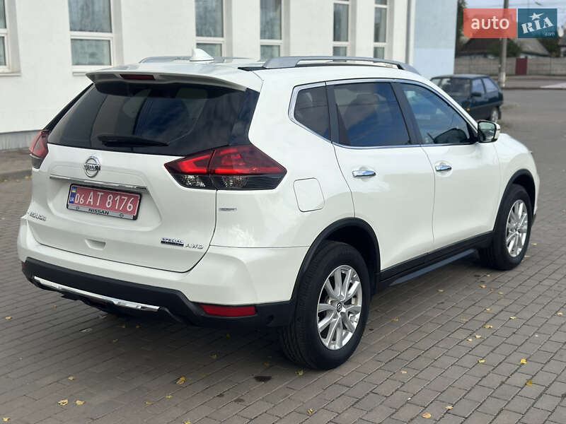 Внедорожник / Кроссовер Nissan Rogue 2019 в Житомире