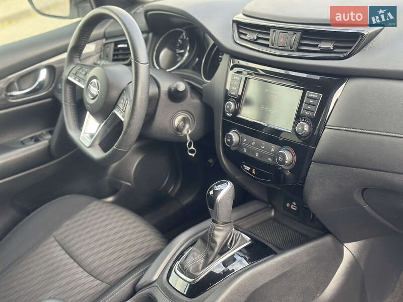 Внедорожник / Кроссовер Nissan Rogue 2019 в Житомире