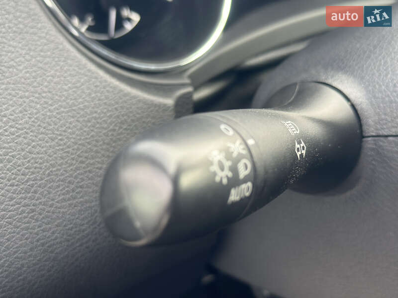 Внедорожник / Кроссовер Nissan Rogue 2019 в Житомире