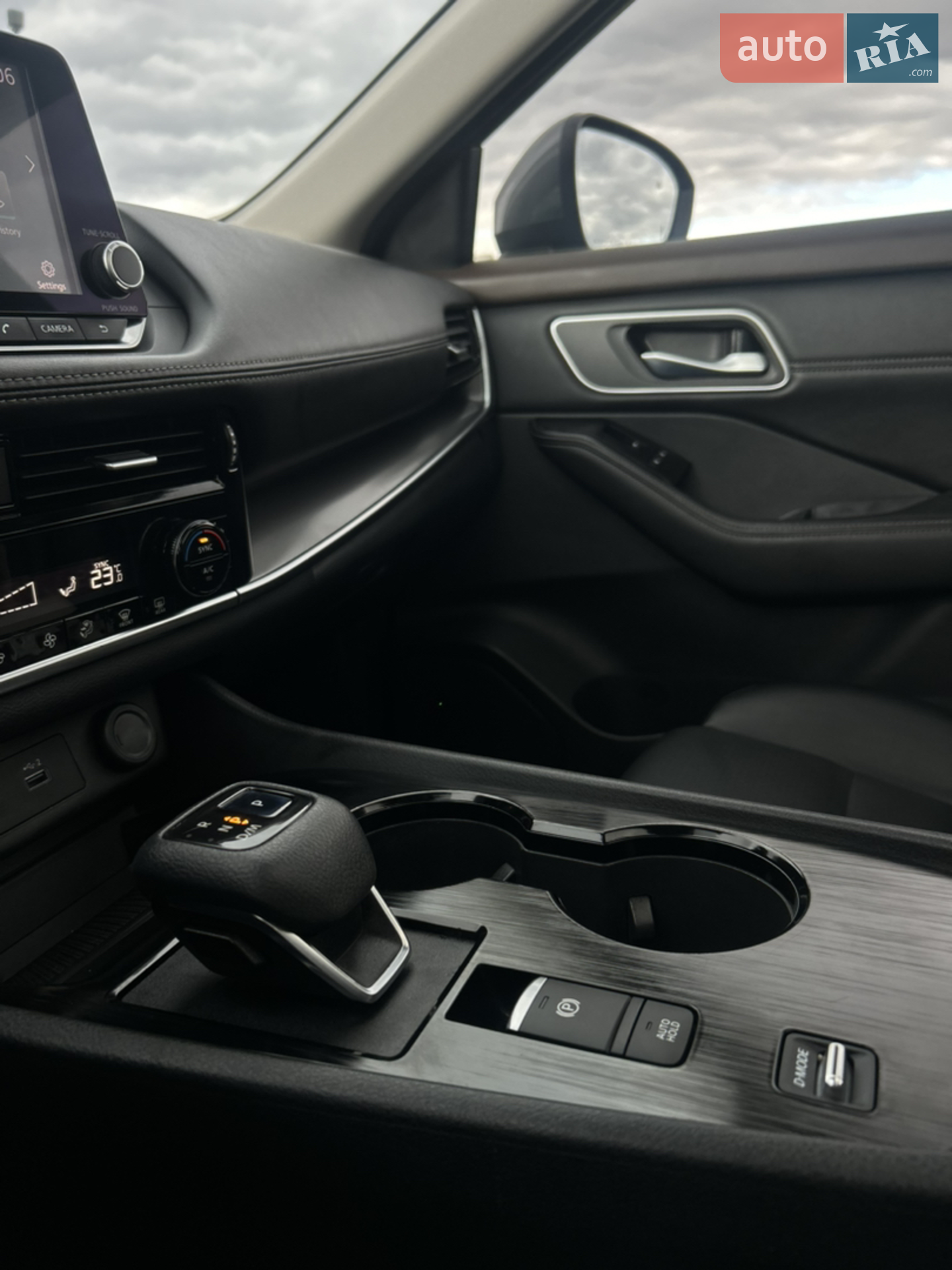 2021 Nissan Rogue - мініатюра 10