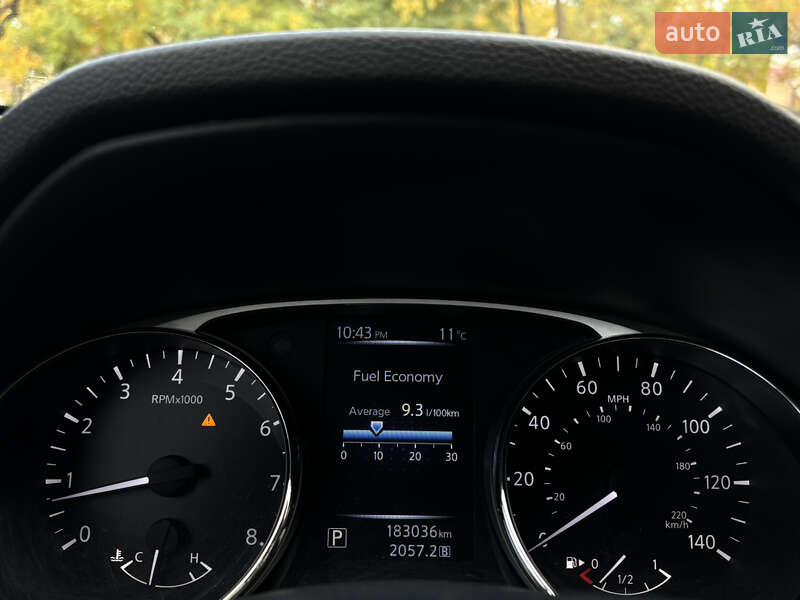 Внедорожник / Кроссовер Nissan Rogue 2016 в Николаеве