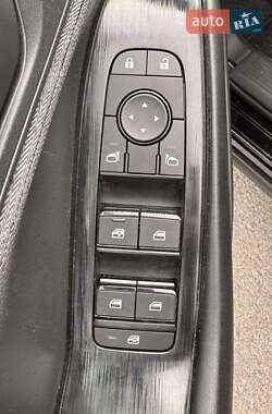 Внедорожник / Кроссовер Nissan Rogue 2023 в 