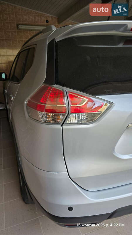 Позашляховик / Кросовер Nissan Rogue 2015 в Винниках