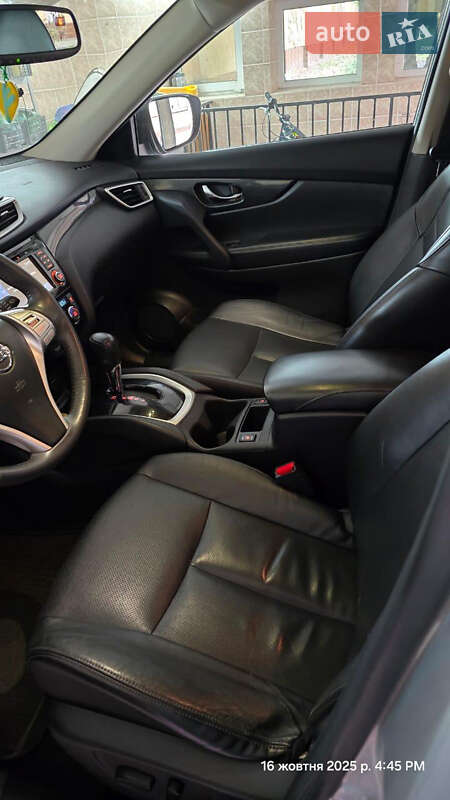 Позашляховик / Кросовер Nissan Rogue 2015 в Винниках