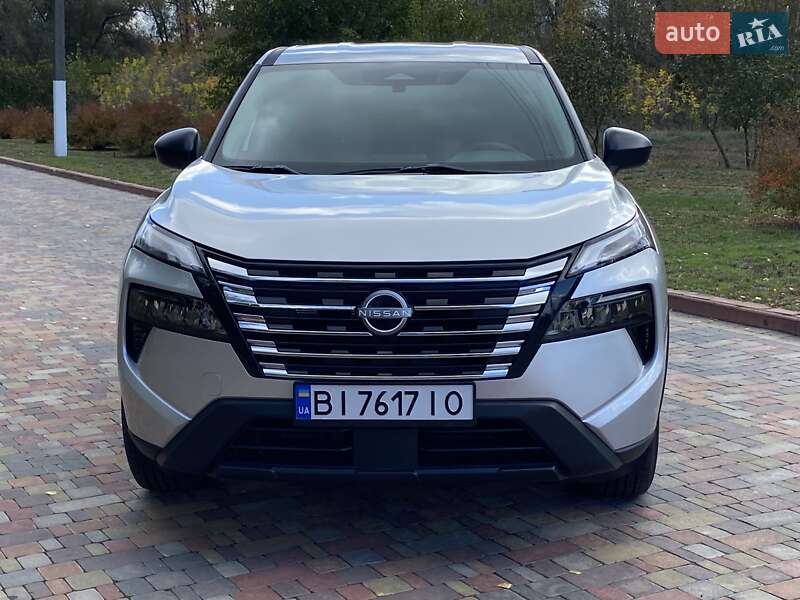 Внедорожник / Кроссовер Nissan Rogue 2024 в Киеве