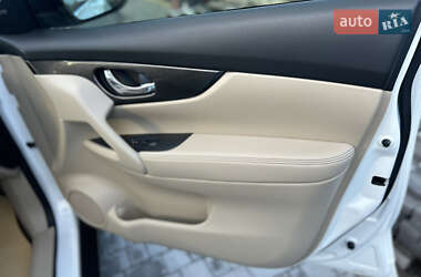 Внедорожник / Кроссовер Nissan Rogue 2014 в 
