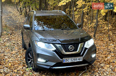 Внедорожник / Кроссовер Nissan Rogue 2017 в Хмельницком