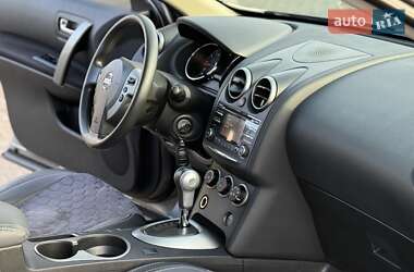 Внедорожник / Кроссовер Nissan Rogue 2015 в 
