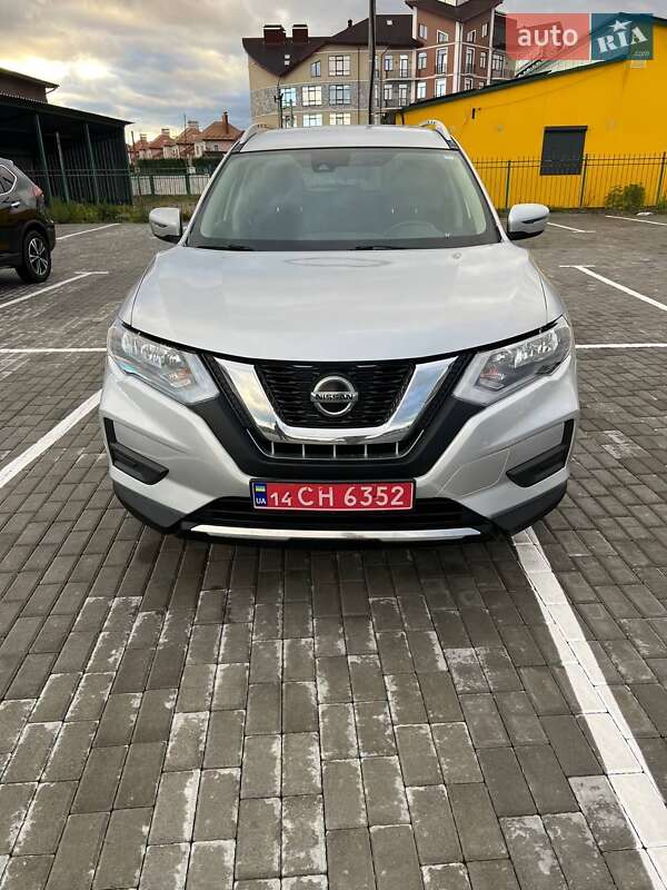 Внедорожник / Кроссовер Nissan Rogue 2019 в Шептицькому