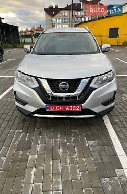Позашляховик / Кросовер Nissan Rogue 2019 в 