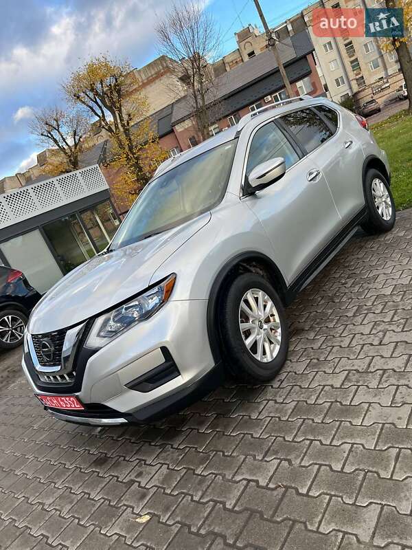 Внедорожник / Кроссовер Nissan Rogue 2019 в Шептицькому
