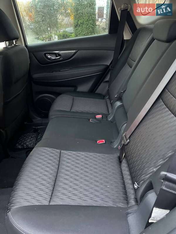 Внедорожник / Кроссовер Nissan Rogue 2019 в Шептицькому