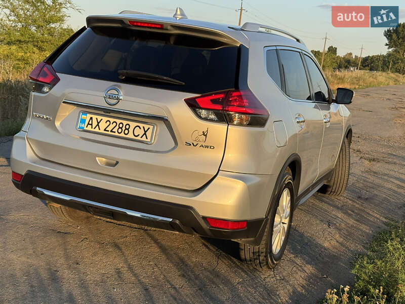 Внедорожник / Кроссовер Nissan Rogue 2016 в Днепре