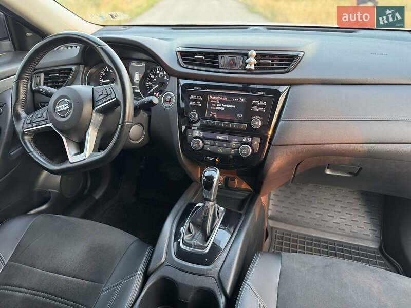 Внедорожник / Кроссовер Nissan Rogue 2016 в Днепре