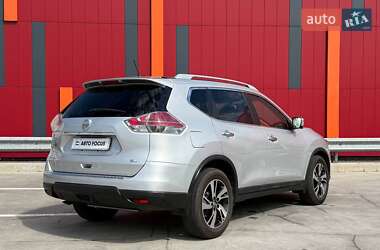 Внедорожник / Кроссовер Nissan Rogue 2015 в 