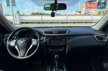 Внедорожник / Кроссовер Nissan Rogue 2015 в 