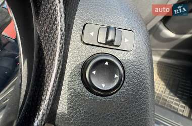 Внедорожник / Кроссовер Nissan Rogue 2015 в 