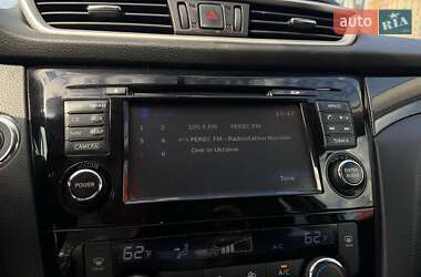 Внедорожник / Кроссовер Nissan Rogue 2015 в 