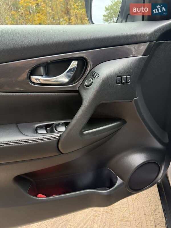 Внедорожник / Кроссовер Nissan Rogue 2018 в Запорожье фото 15 Внедорожник / Кроссовер Nissan Rogue 2018 в Запорожье