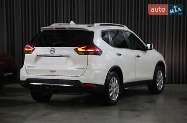 Внедорожник / Кроссовер Nissan Rogue 2017 в 