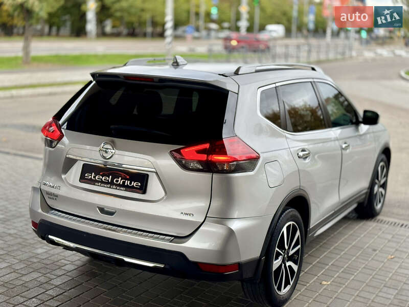 Внедорожник / Кроссовер Nissan Rogue 2016 в Николаеве