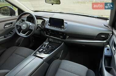 Внедорожник / Кроссовер Nissan Rogue 2022 в 