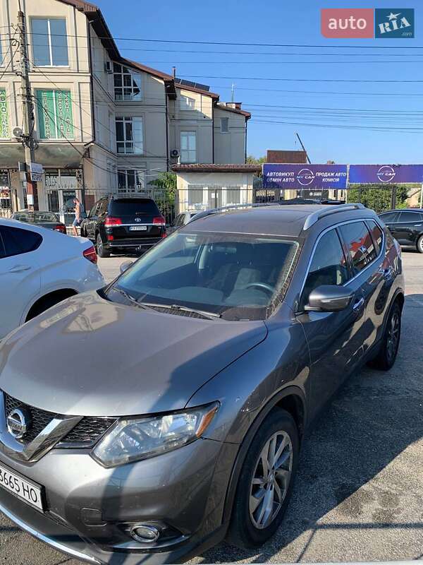 Внедорожник / Кроссовер Nissan Rogue 2015 в 