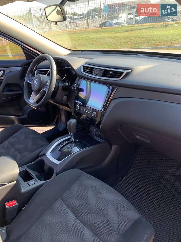 Позашляховик / Кросовер Nissan Rogue 2015 в Києві