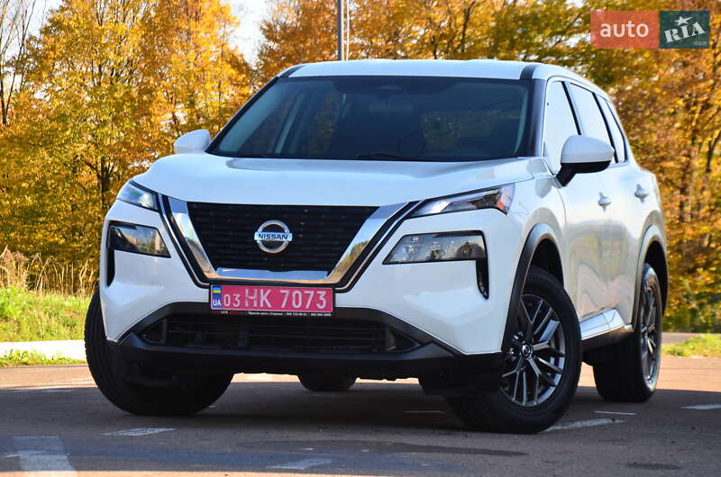 Внедорожник / Кроссовер Nissan Rogue 2021 в 