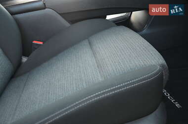 Внедорожник / Кроссовер Nissan Rogue 2021 в 
