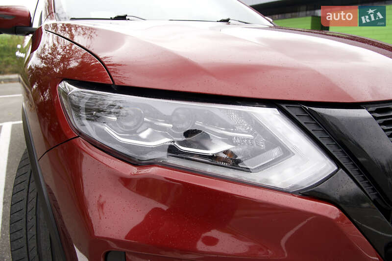 Позашляховик / Кросовер Nissan Rogue 2018 в Києві