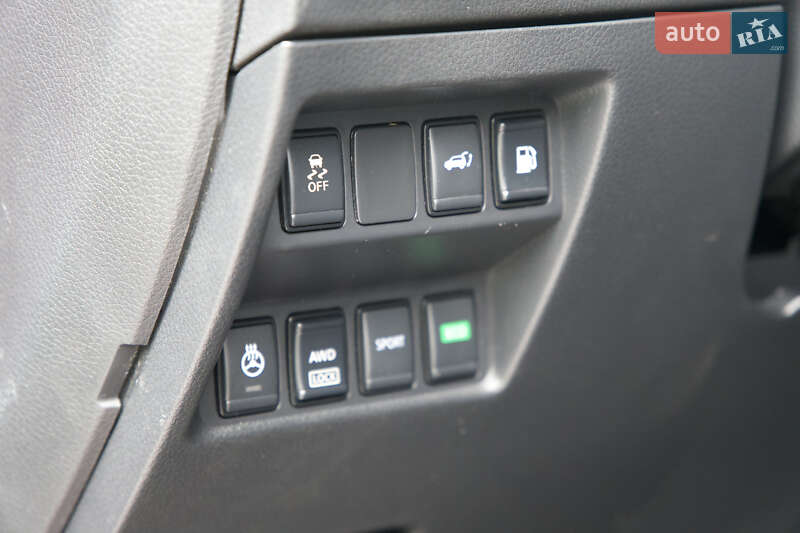 Позашляховик / Кросовер Nissan Rogue 2018 в Києві