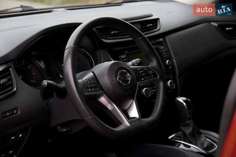 Позашляховик / Кросовер Nissan Rogue 2018 в Києві