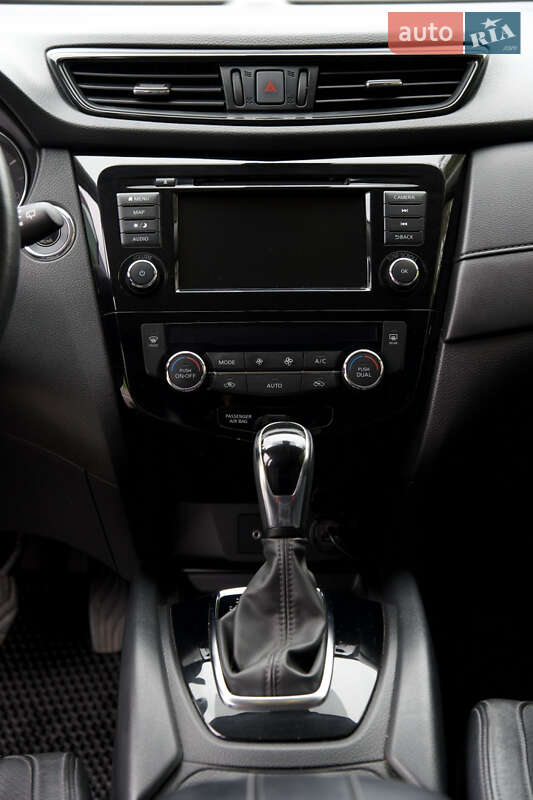 Позашляховик / Кросовер Nissan Rogue 2018 в Києві