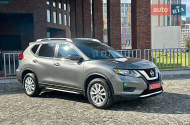 Позашляховик / Кросовер Nissan Rogue 2017 в Дніпрі