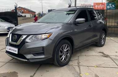 Внедорожник / Кроссовер Nissan Rogue 2018 в 