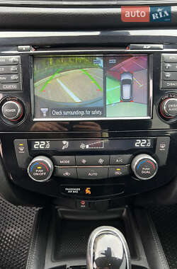 Внедорожник / Кроссовер Nissan Rogue 2017 в 