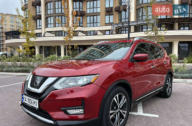 Внедорожник / Кроссовер Nissan Rogue 2017 в 