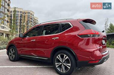 Внедорожник / Кроссовер Nissan Rogue 2017 в 